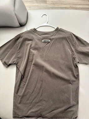 Essentials Essential Short Sleeve Tee in Brown Size Medium